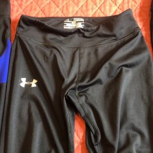 Under Armour Youth Med. black leggings 2 others